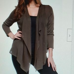 🍁August Silk Olive Green Sweater